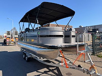 Uf marine - 2026 - 22ft - ponton boot / consoleboot - afbeelding 22 van  41