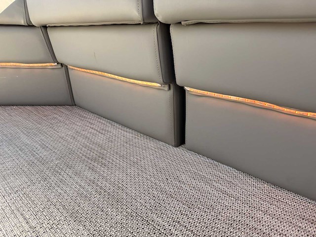 Uf marine - 2026 - 22ft - ponton boot / consoleboot - afbeelding 34 van  41