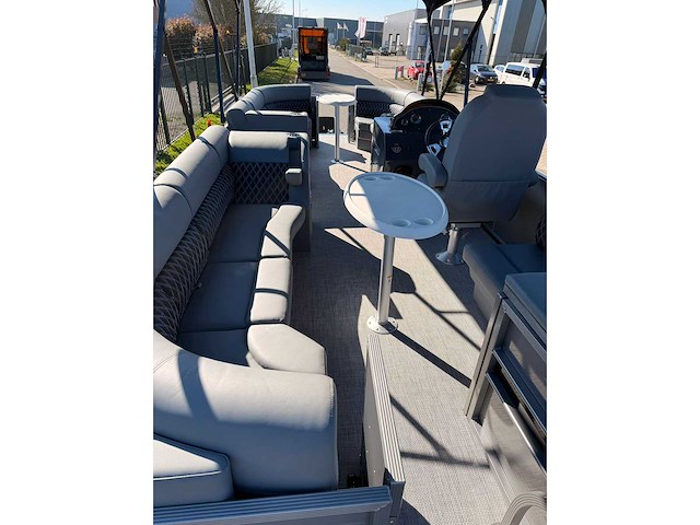Uf marine - 2026 - 22ft - ponton boot / consoleboot - afbeelding 3 van  43