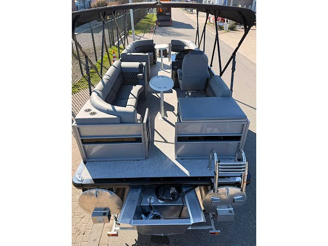 Uf marine - 2026 - 22ft - ponton boot / consoleboot - afbeelding 6 van  43