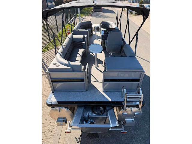 Uf marine - 2026 - 22ft - ponton boot / consoleboot - afbeelding 7 van  43