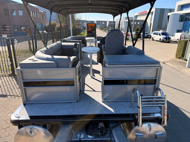 Uf marine - 2026 - 22ft - ponton boot / consoleboot - afbeelding 9 van  43