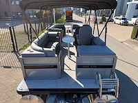 Uf marine - 2026 - 22ft - ponton boot / consoleboot - afbeelding 13 van  43