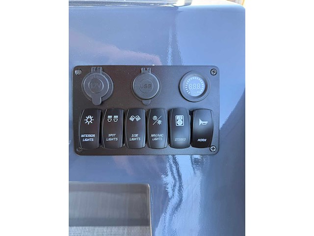 Uf marine - 2026 - 22ft - ponton boot / consoleboot - afbeelding 19 van  43
