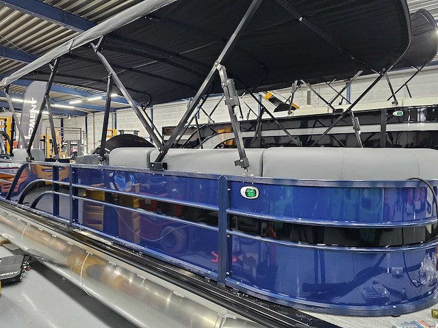 Uf marine - 2026 - 22ft - ponton boot / consoleboot - afbeelding 39 van  43