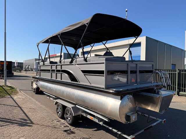 Uf marine - 2026 - 22ft - ponton boot / consoleboot - afbeelding 41 van  43