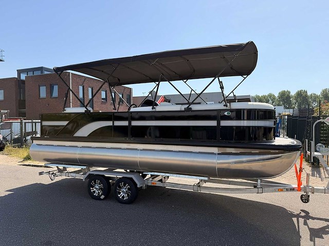 Uf marine - 2026 - 22ft - ponton boot / consoleboot - afbeelding 18 van  19