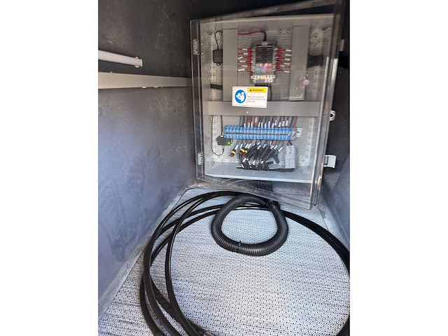 Uf marine - 2026 - 22ft - ponton boot / consoleboot - afbeelding 1 van  10