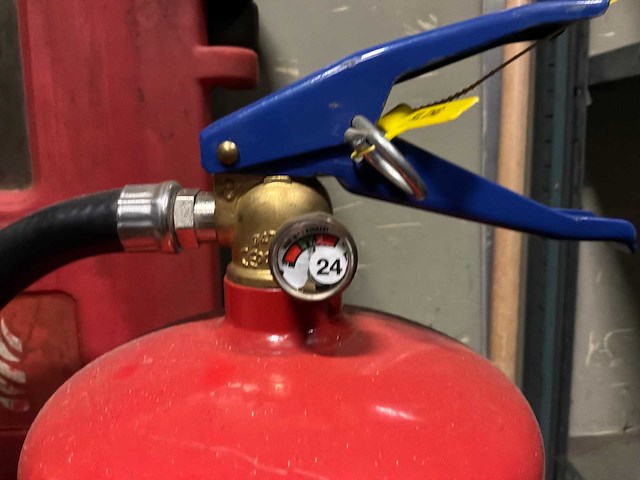 Ufo-flame / kling abc poeder 6 kg brandblusser (2x) - afbeelding 5 van  6