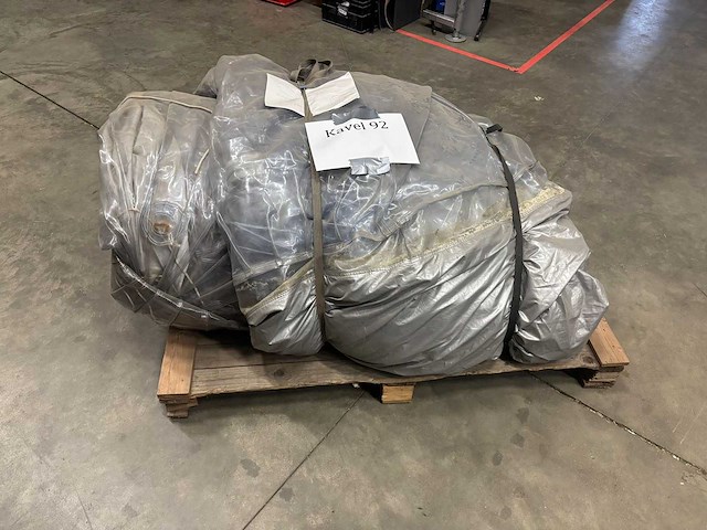 Ufo opblaasbaar - afbeelding 4 van  4