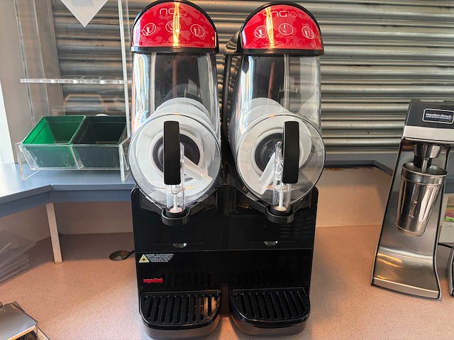Ugolinie - n910 new generation - dubbele slush puppy machine - afbeelding 1 van  6