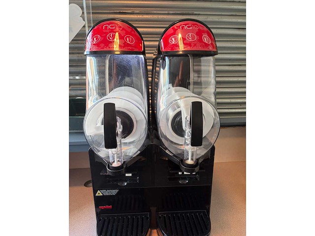 Ugolinie - n910 new generation - dubbele slush puppy machine - afbeelding 5 van  6