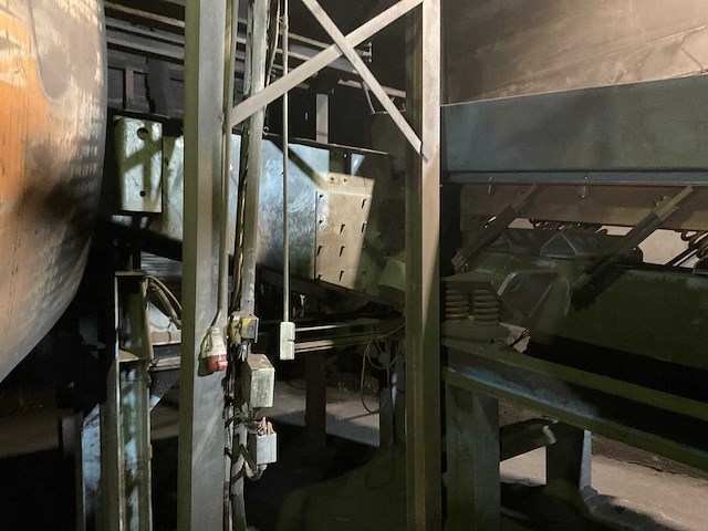 Uhde - transport schudbank - afbeelding 9 van  14