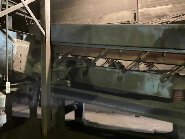 Uhde - transport schudbank - afbeelding 10 van  14