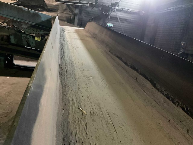 Uhde - transport schudbank - afbeelding 13 van  14