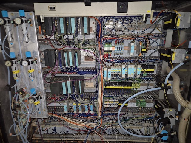 Uht - afbeelding 16 van  31