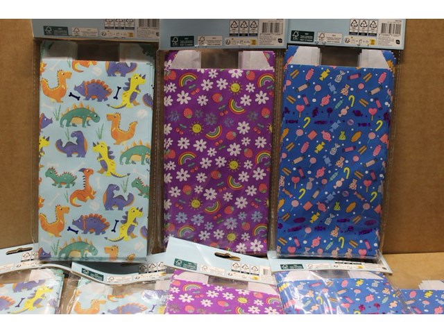 Uitdeelzakjes mix 8 verpakkingen in krat g - afbeelding 3 van  3