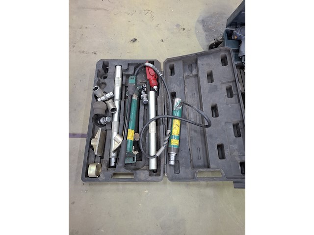 Uitdeukset compac - afbeelding 1 van  10