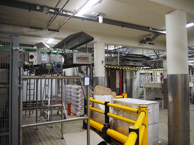 Uitert - afbeelding 1 van  17