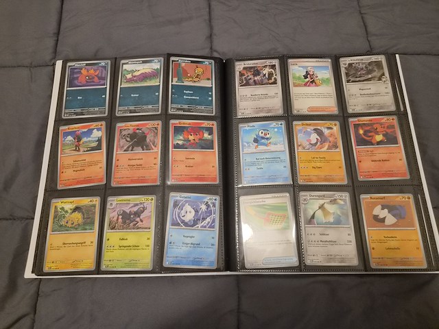 Uitgebreide pokémon kaartenverzameling met prismatic evolutions box, holo's en accessoires - afbeelding 18 van  40