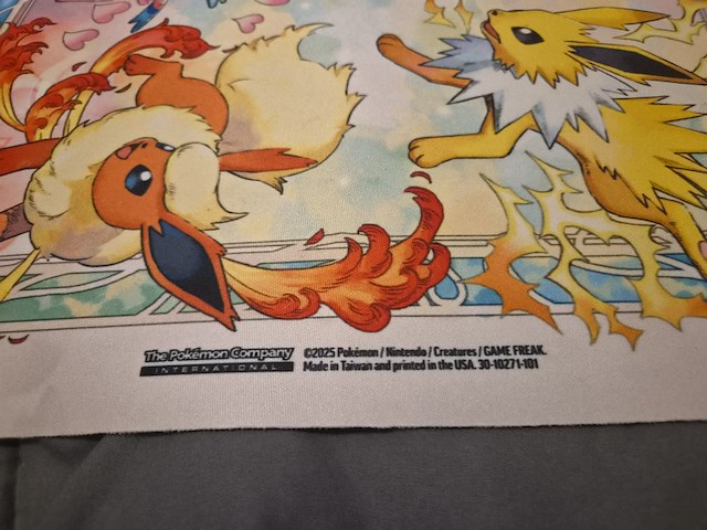 Uitgebreide pokémon verzameling met vintage kaarten, mappen en playmat - afbeelding 6 van  48