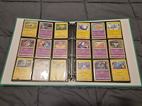 Uitgebreide pokémon verzameling met vintage kaarten, mappen en playmat - afbeelding 20 van  48