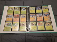 Uitgebreide pokémon verzameling met vintage kaarten, mappen en playmat - afbeelding 29 van  48