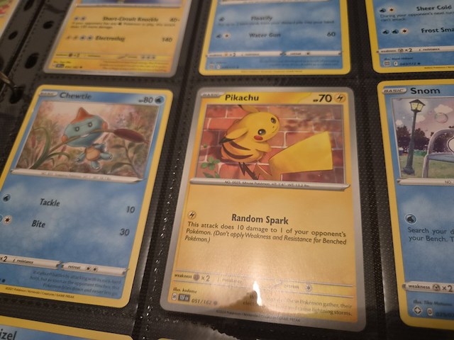 Uitgebreide pokémon verzameling met vintage kaarten, mappen en playmat - afbeelding 31 van  48