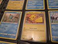 Uitgebreide pokémon verzameling met vintage kaarten, mappen en playmat - afbeelding 31 van  48