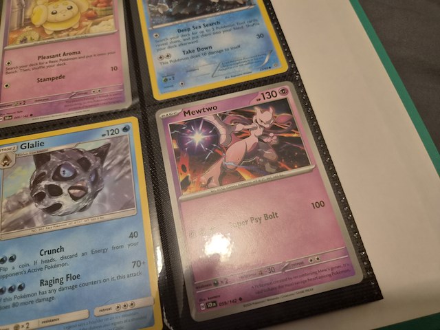 Uitgebreide pokémon verzameling met vintage kaarten, mappen en playmat - afbeelding 36 van  48