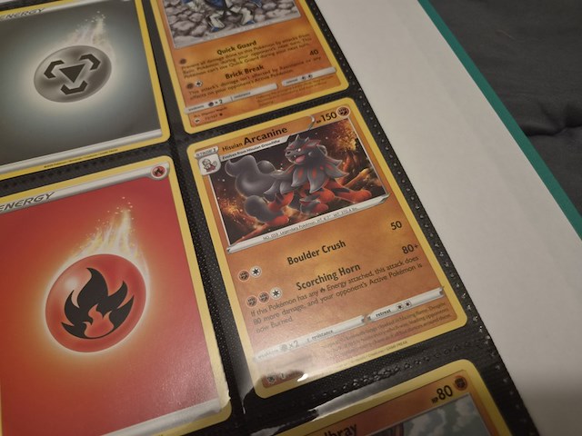 Uitgebreide pokémon verzameling met vintage kaarten, mappen en playmat - afbeelding 40 van  48