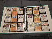 Uitgebreide pokémon verzameling met vintage kaarten, mappen en playmat - afbeelding 41 van  48