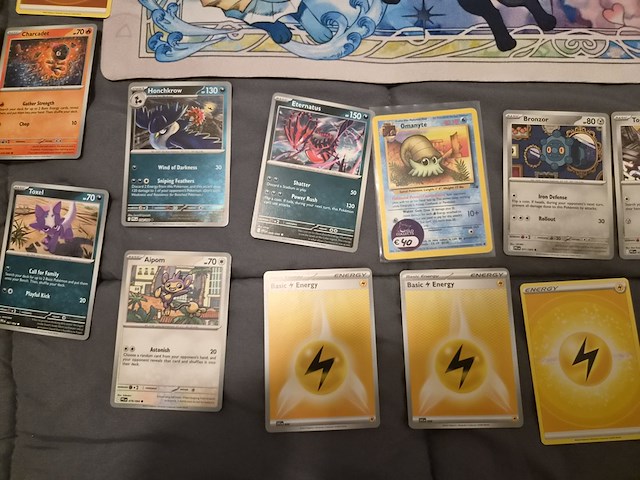 Uitgebreide pokémon verzameling met vintage kaarten, mappen en playmat - afbeelding 44 van  48