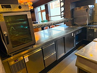 Uitgifte balie met bain-marie en kasten - afbeelding 4 van  14