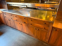 Uitgifte balie met bain-marie en kasten - afbeelding 1 van  14