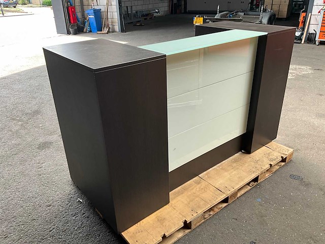 Uitgiftebalie - afbeelding 1 van  4