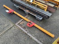 Uithouder - afbeelding 2 van  2