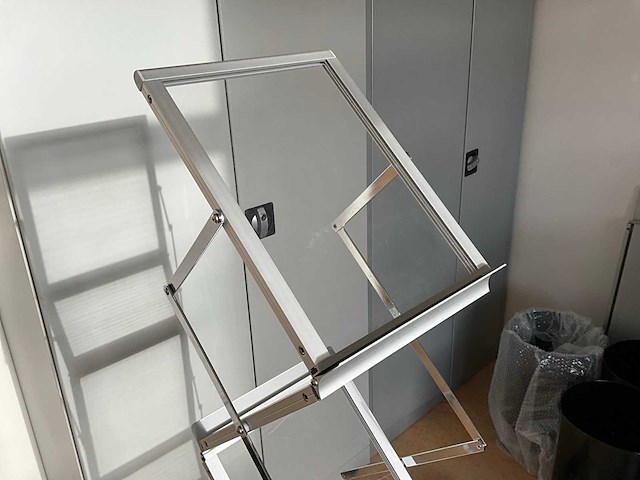 Uitklapbaar folderrek (3x) - afbeelding 3 van  5