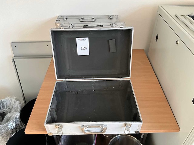 Uitklapbaar folderrek (3x) - afbeelding 4 van  5