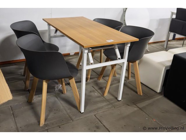 Uitklaptafel incl. 4 kuipstoelen - afbeelding 1 van  2