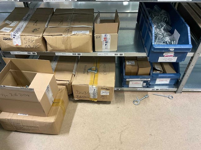Uitlaatklemmen, schommelhaken - afbeelding 1 van  8
