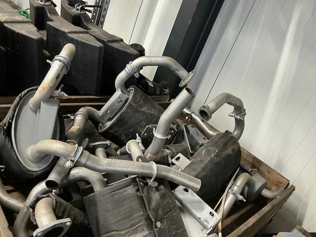 Uitlaten - afbeelding 1 van  4