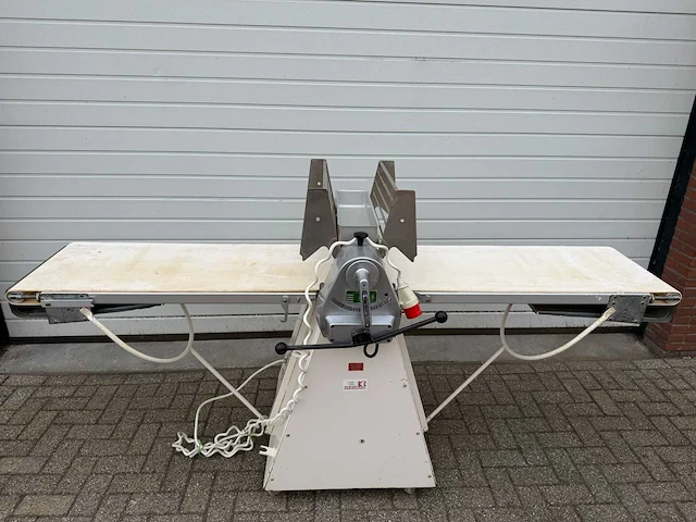 Uitroltafel - uitrolmachine - afbeelding 1 van  6