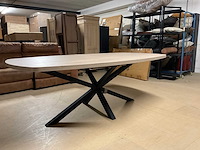 Uitschuifbare eetkamertafel - afbeelding 1 van  18