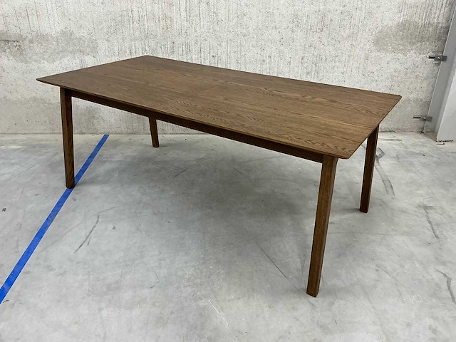 Uitschuifbare eetkamertafel - afbeelding 1 van  3