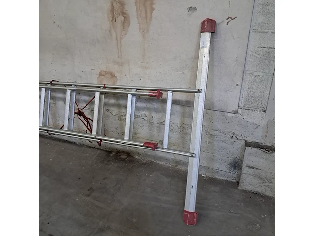 Uitschuifbare ladder 2x14 treeds - afbeelding 2 van  5