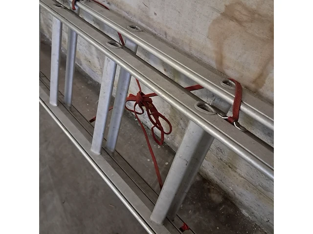 Uitschuifbare ladder 2x14 treeds - afbeelding 4 van  5