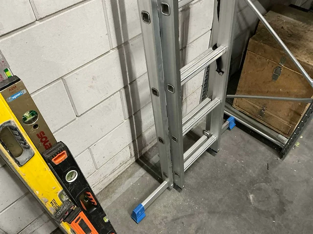 Uitschuifbare ladder - afbeelding 4 van  4