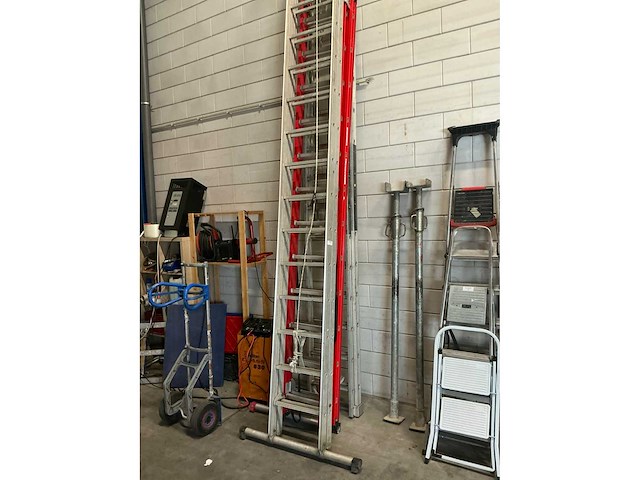 Uitschuifbare ladders (3x) - afbeelding 2 van  6