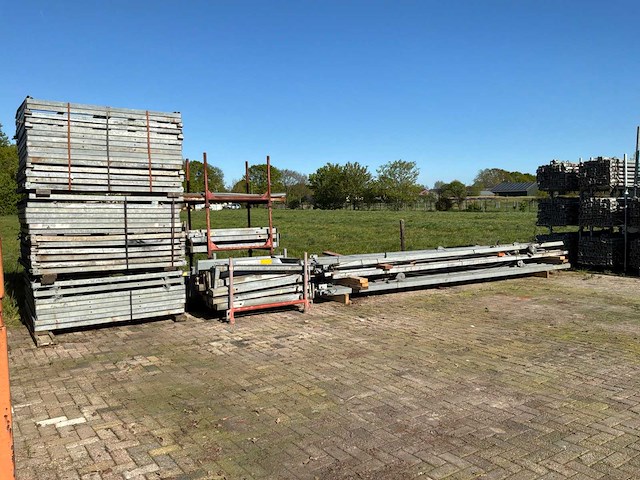 Uitschuifbare lichtmast 6.00-12.00m (24x) - afbeelding 1 van  11
